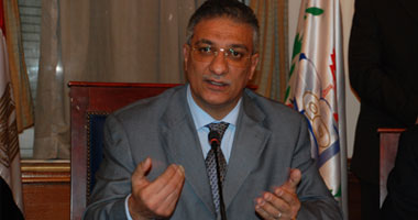 الدكتور أحمد زكى بدر وزير التربية والتعليم