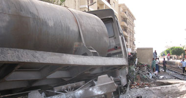 للمرة الثانية قطار شبين القناطر ـ القاهرة تخرج منه عربتان عن القضبان