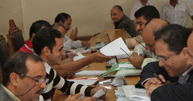 لجنة تلقى أوراق المرشحين