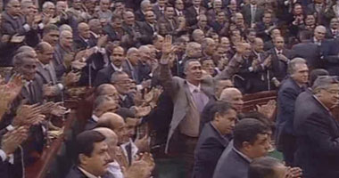 الوطنى يبدأ الدورة البرلمانية بإزاحة الإخوان