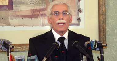 لقطة لعزب مقدما "رئيس الوزراء السابق أحمد نظيف