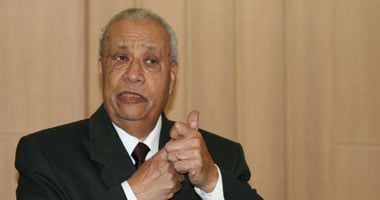 الدكتور عاطف عبيد رئيس مجلس الوزراء الأسبق