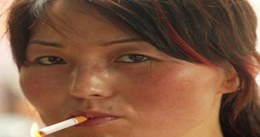 أمراض القلب تزيد بمقدار الربع لدى النساء المدخنات عن الرجال
