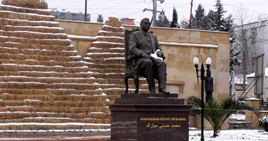تمثال مبارك