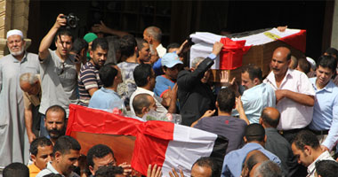 العشرات احتشدوا لتشيع جثامين الثورة 