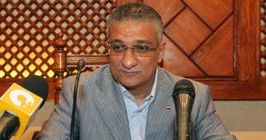 الدكتور أحمد زكى بدر وزير التعليم