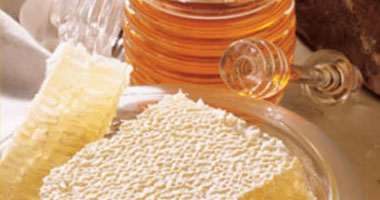 شمع العسل من المواد الطبيعية المفيدة فى علاج الأمراض الجلدية