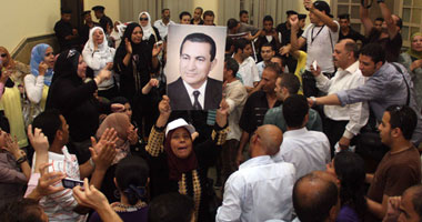 استمرار اسم مبارك على المنشآت العامة