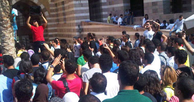 جانب من اعتصام طلاب الجامعة الأمريكية 