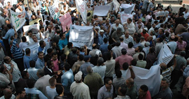 مصابو الثورة يحتفلون بالعيد فى خيام الاعتصام أمام مجلس الوزراء